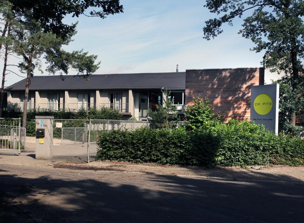 Hotel De Pits Heusden-Zolder Exterior photo